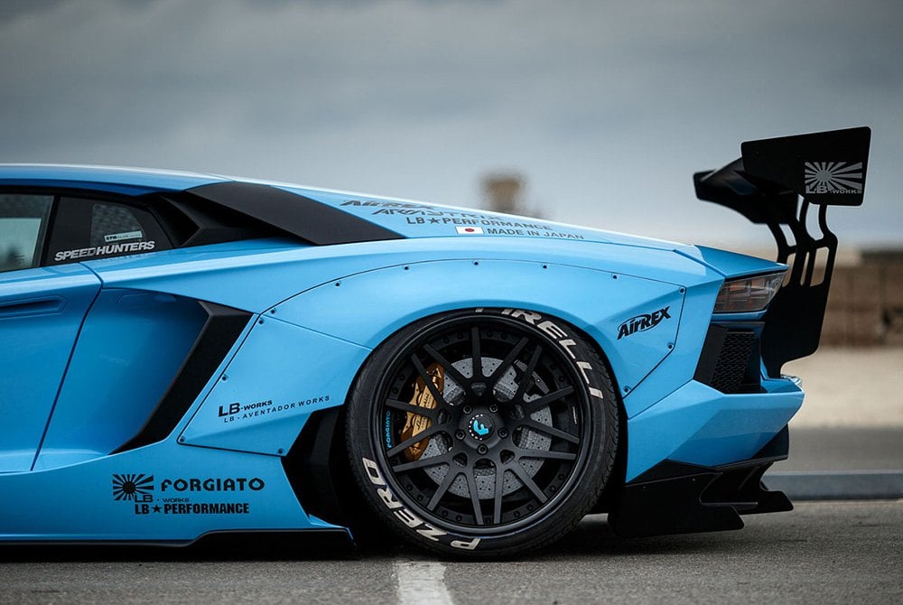 Pirelli P Zero tires on Lamborgini