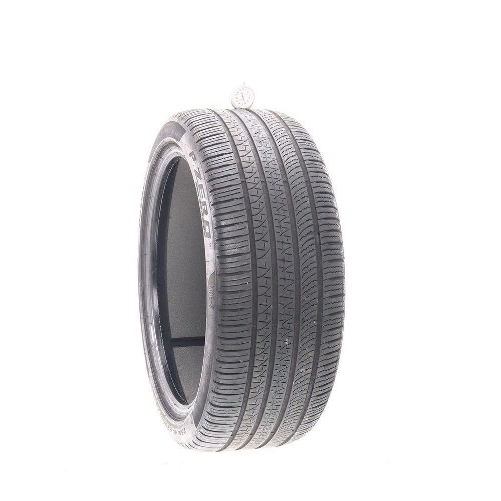 Set of (2) Used 255/40R20 Pirelli P Zero MOE-S Run Flat PNCS 101H - 6/32 - Image 1
