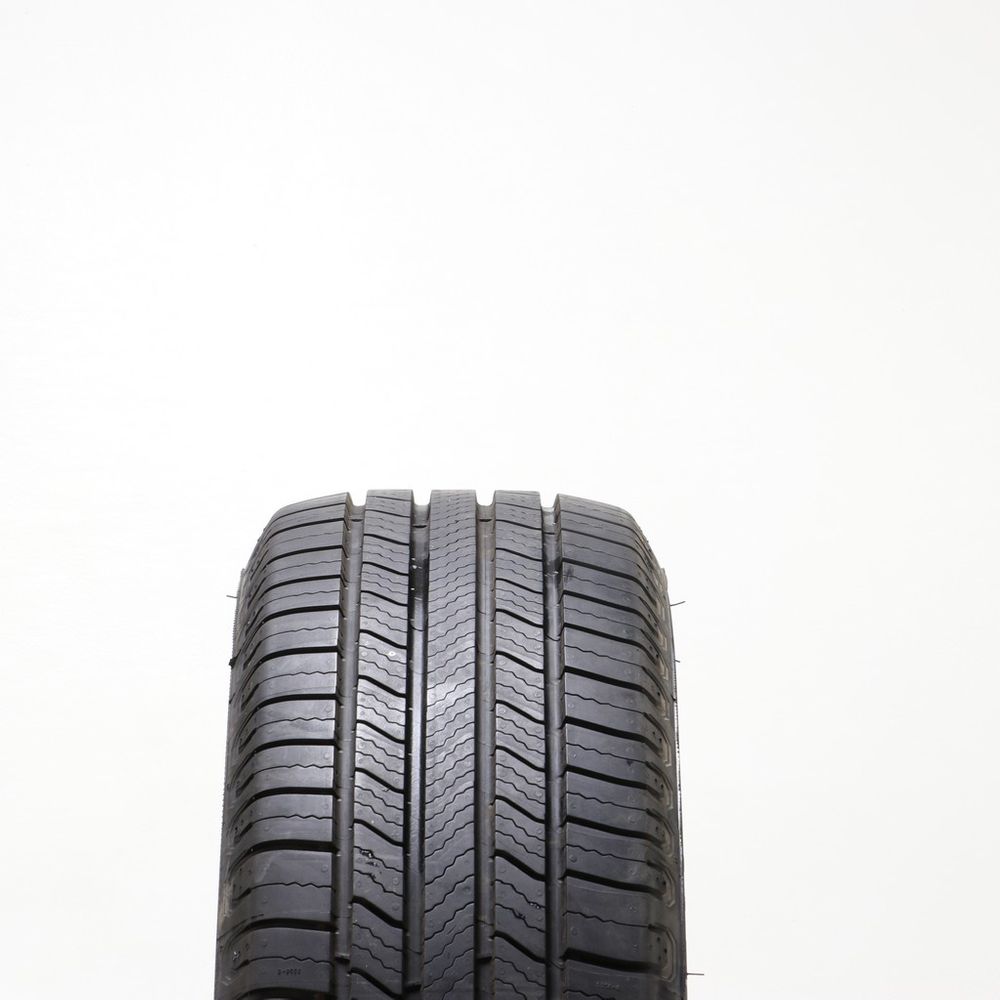 Driven Once 225/60R17 Michelin Defender 2 99H - 10.5/32 - Image 2