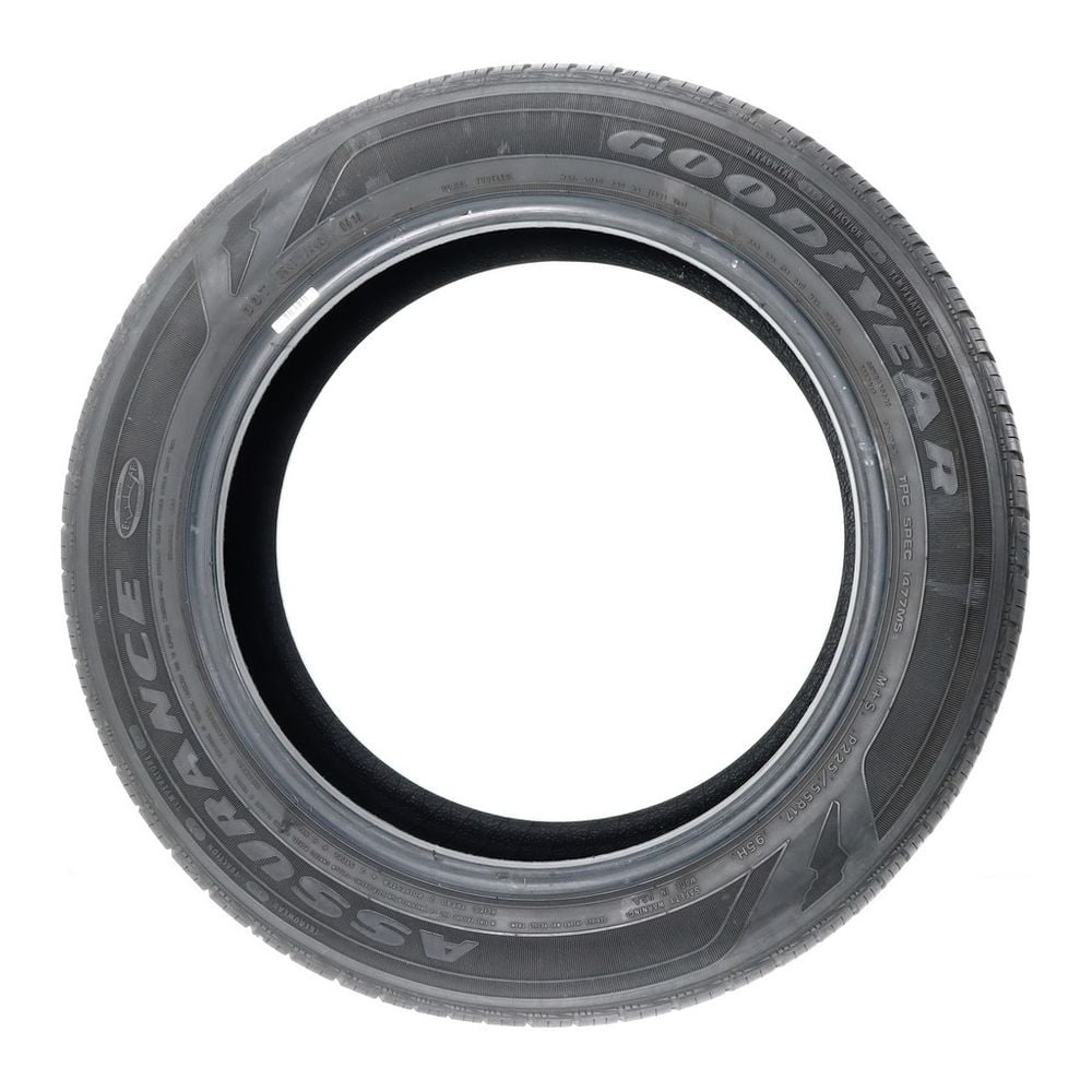 Set of (2) Used 225/55R17 Goodyear Assurance Fuel Max 95H - 5.5-6/32 - Image 3