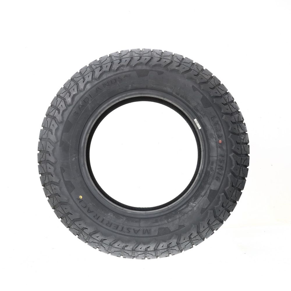 New LT 225/75R16 Mastertrack Badlands AT 115/112S E - Image 3