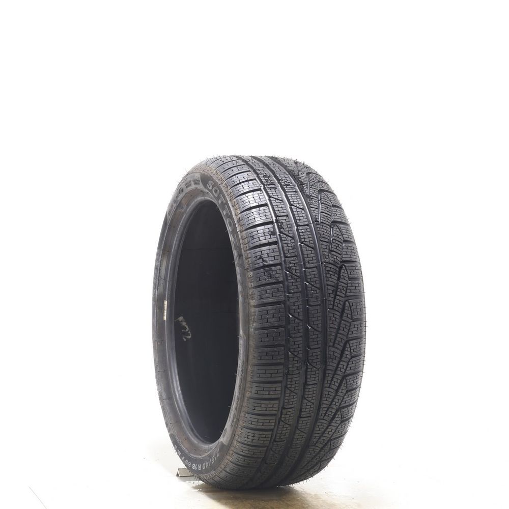 Driven Once 215/40R18 Pirelli Winter 240 Sottozero Series II Run Flat 89V - 10/32 - Image 1