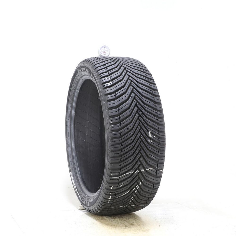 Set of (2) Used 235/40R19 Michelin CrossClimate 2 96V - 9.5/32 - Image 1
