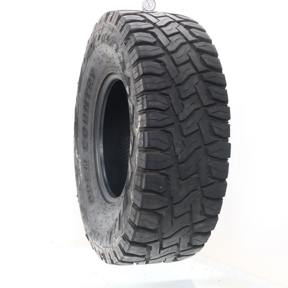 Used LT 37X13.5R17 Toyo Open Country RT 121Q D - 12.5/32 - Image 1