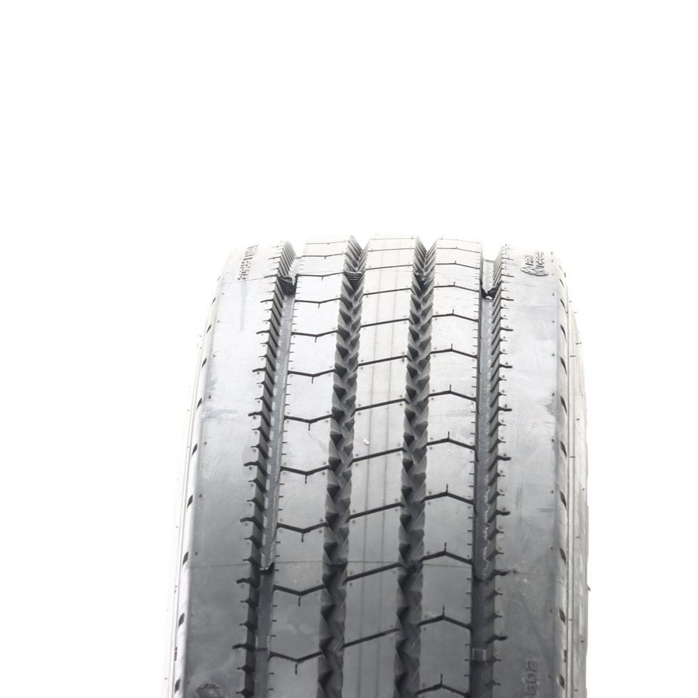 Set of (4) New 245/70R19.5 Prinx AR602 136/134N - Image 2