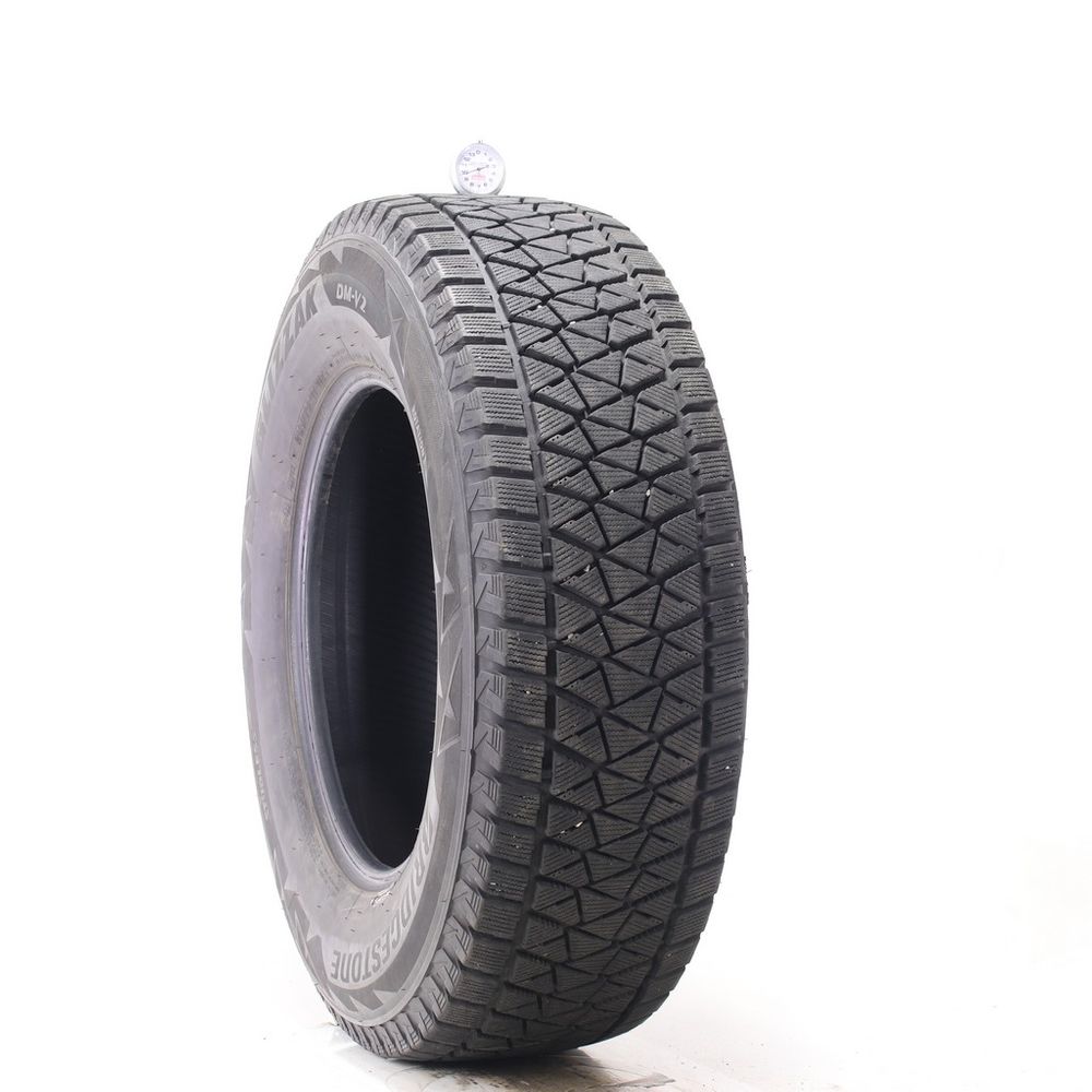 Used 255/70R17 Bridgestone Blizzak DM-V2 112S - 9.5/32 - Image 1