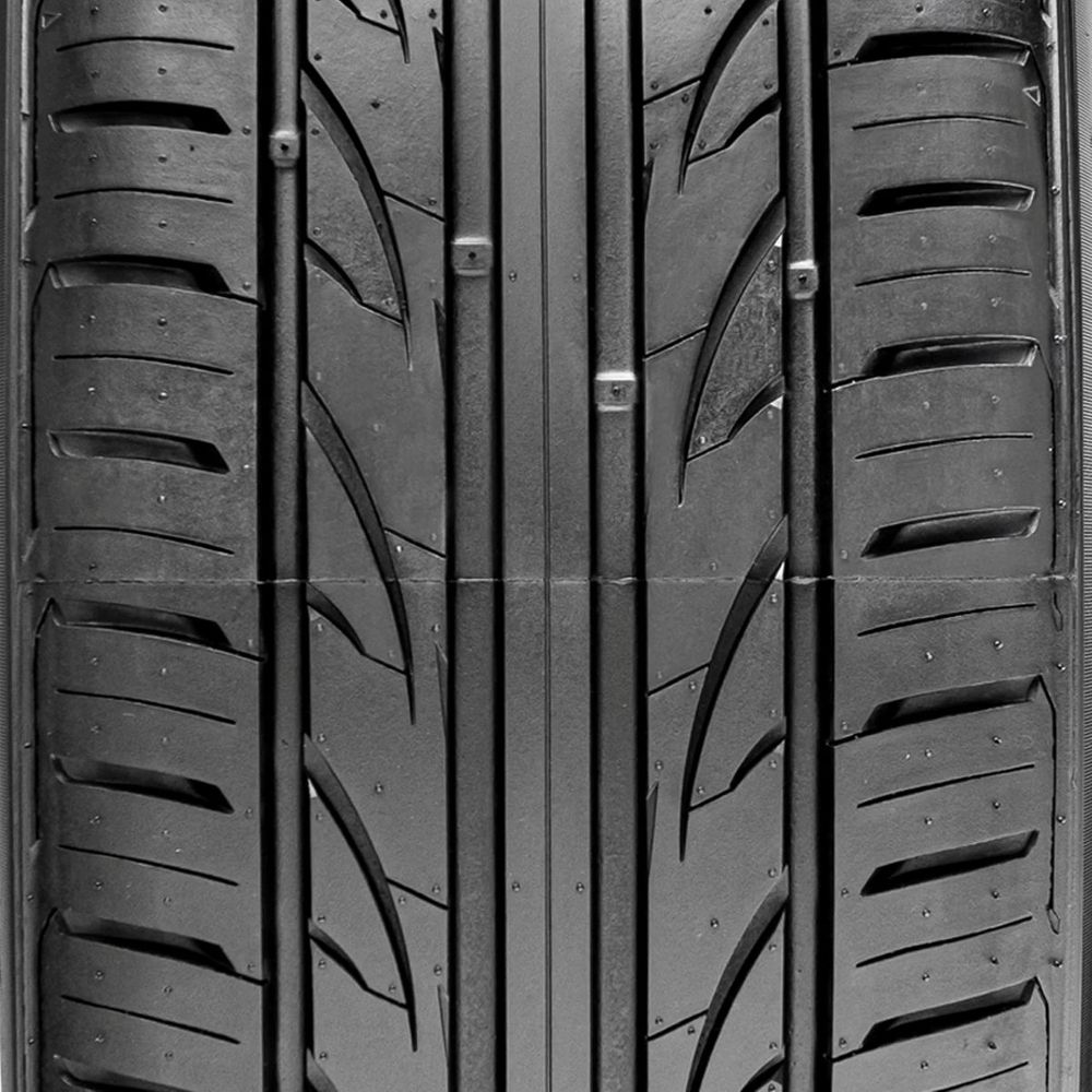New P 225/55R17 Lionhart LH-503 101W - Image 3