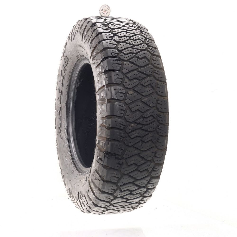 Used LT 285/75R18 Maxxis Razr AT 129/126S E - 11/32 - Image 1