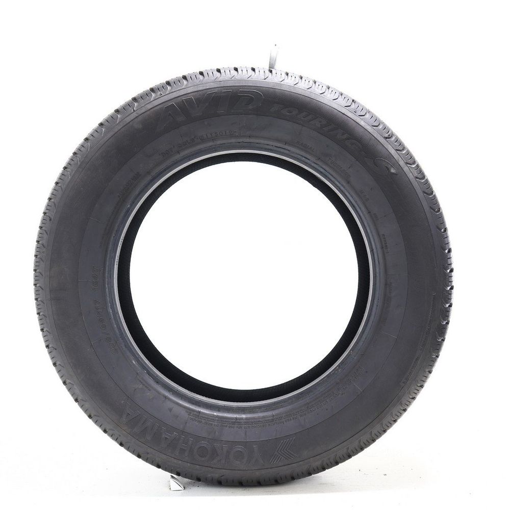 Set of (2) Used 235/65R17 Yokohama Avid Touring S 104T - 8-8.5/32 - Image 3