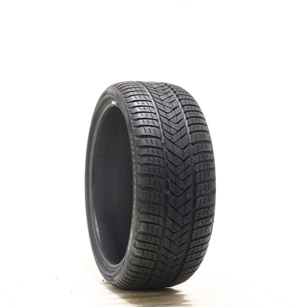 Set of (2) New 235/35R20 Pirelli Winter Sottozero 3 92W - Image 1