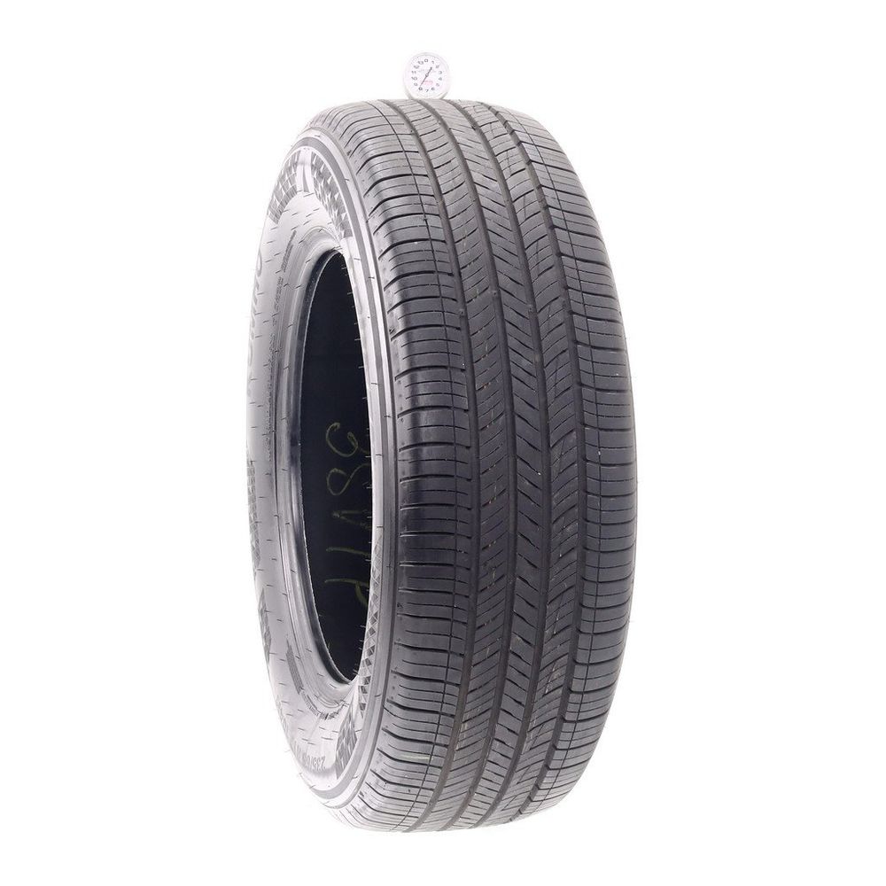 Set of (2) Used 235/65R17 Kumho Crugen HP71 104H - 8-9/32 - Image 1