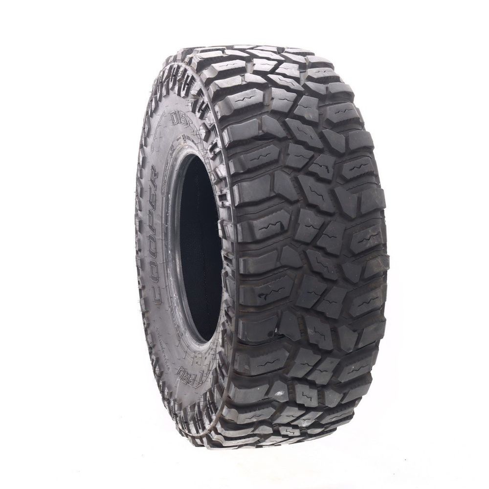 Used LT 37X13.5R17 Cooper Discoverer STT Pro 121Q E - 17/32 - Image 1