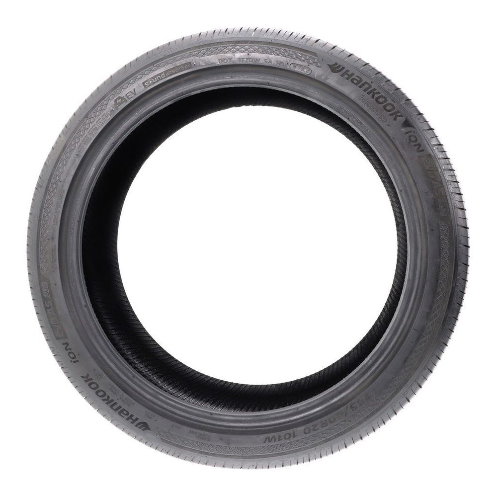 Set of (2) Used 255/40R20 Hankook iON evo AS SUV Sound Absorber EV 101W - 8-9.5/32 - Image 6