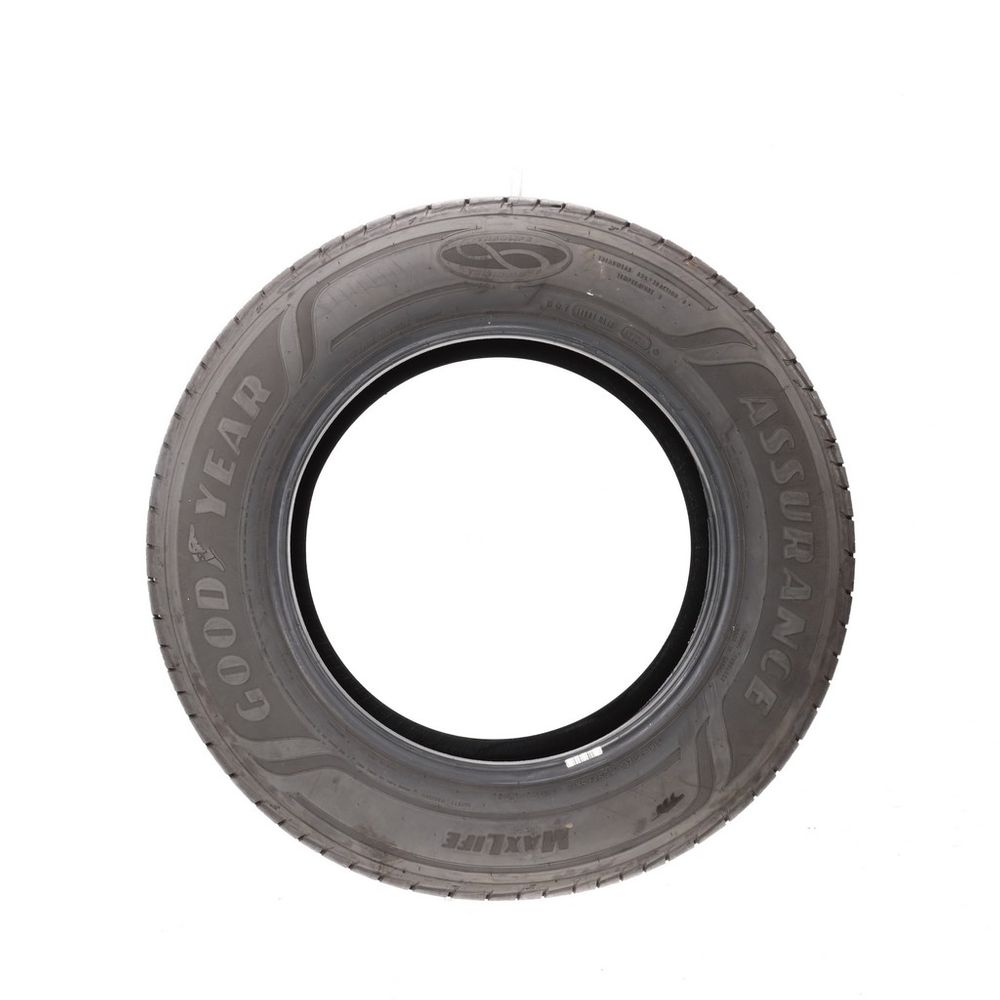 Used 235/65R17 Goodyear Assurance MaxLife 104H - 10.5/32 - Image 3