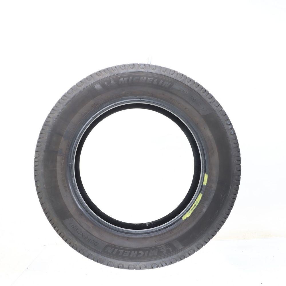 Used 235/60R17 Michelin Defender 2 102H - 8.5/32 - Image 3