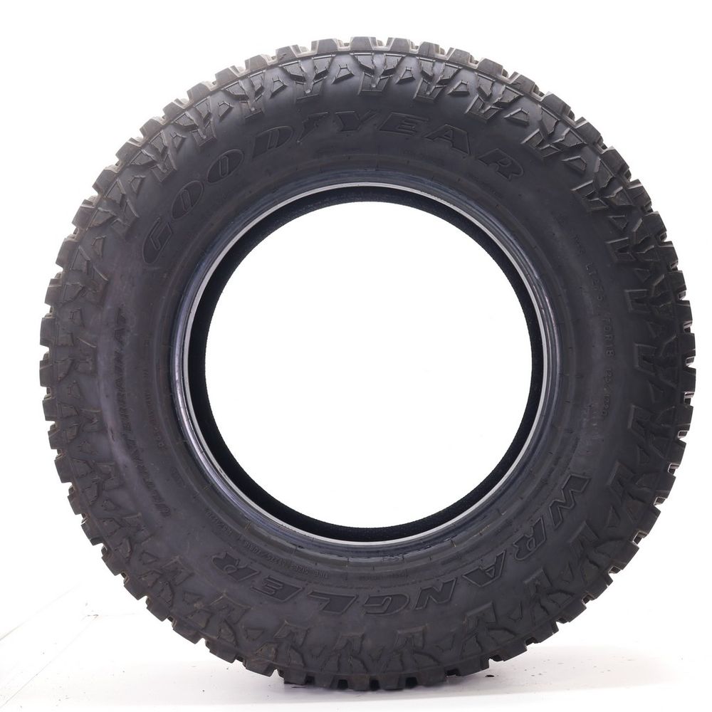 New LT 275/70R18 Goodyear Wrangler Ultra Terrain AT 125/122Q E - 18/32 - Image 3