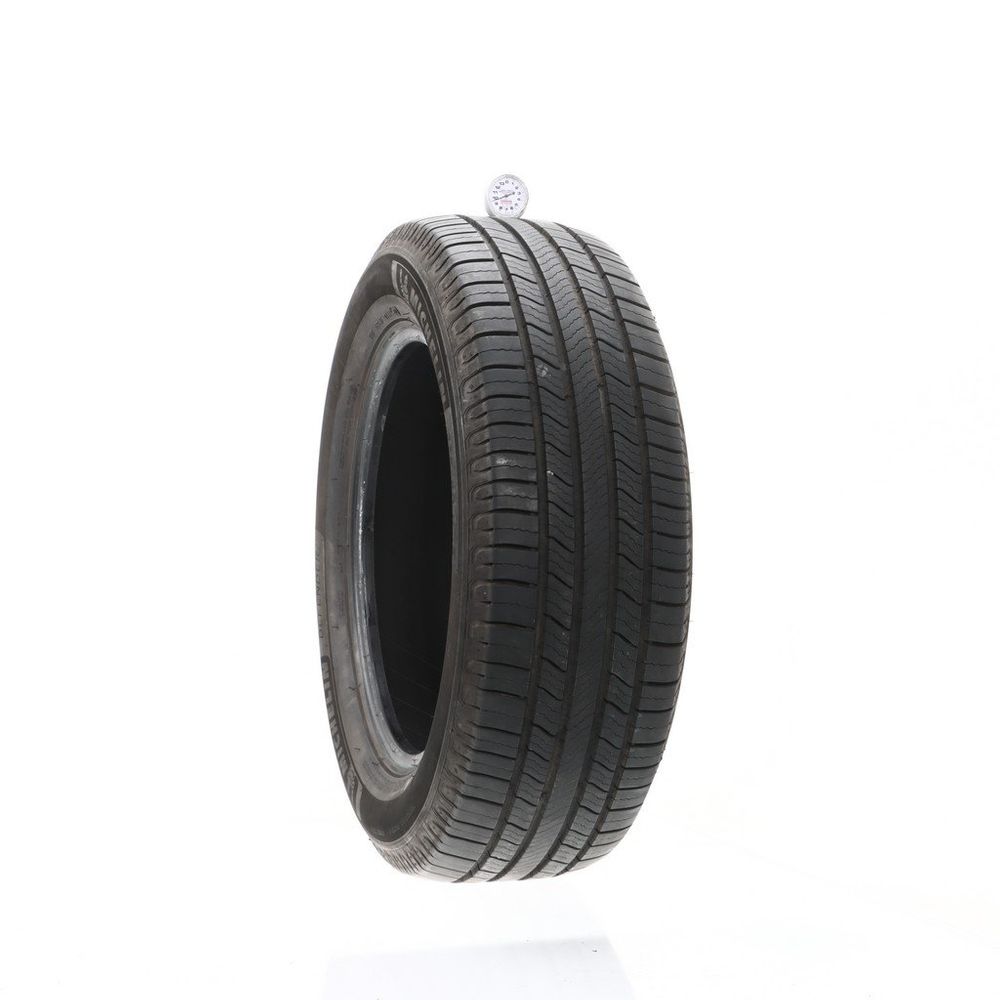 Set of (4) Used 235/60R18 Michelin Defender 2 107H - 9.5-10/32 - Image 1