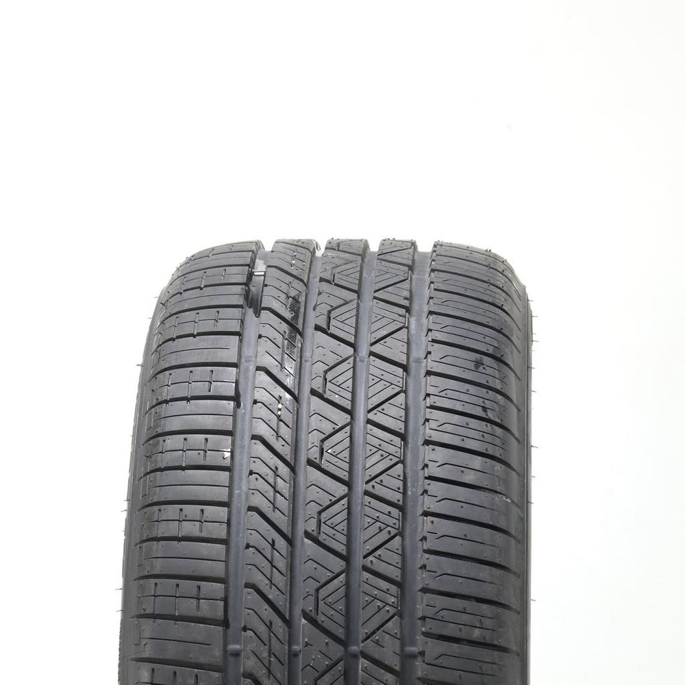 Set of (2) Driven Once 245/45ZR18 Road Hugger GTZ 100W - 10/32 | Utires
