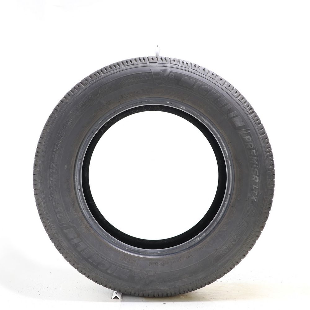 Set of (2) Used 235/65R17 Michelin Premier LTX 104H - 6-7/32 - Image 6