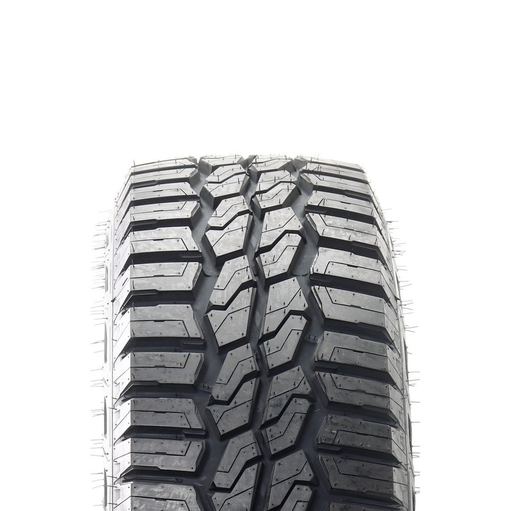 New LT 265/70R17 Hankook Dynapro XT 121/118R E - Image 2