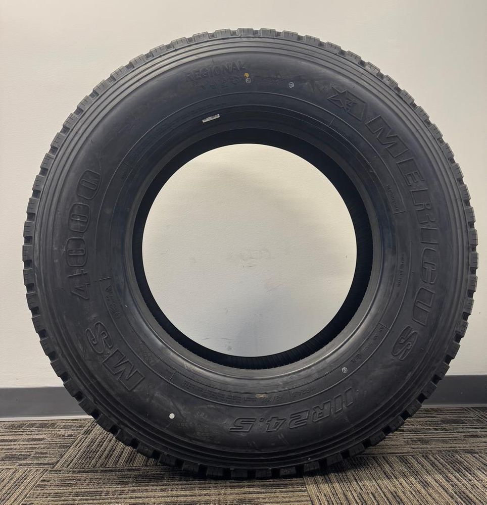 New 11R24.5 Americus MS 4000 149/146L - Image 3