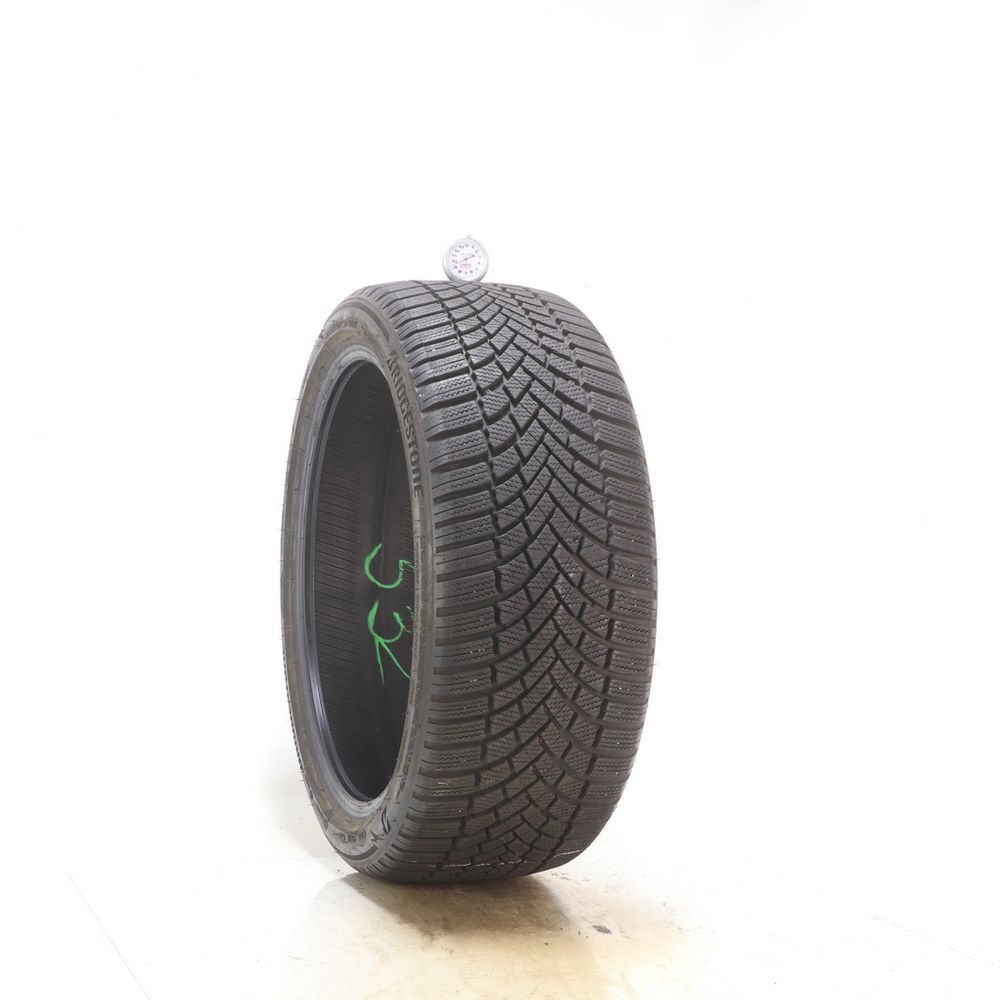 Set of (2) Used 235/40R19 Bridgestone Blizzak LM-005 96V - 8.5-9.5/32 - Image 4