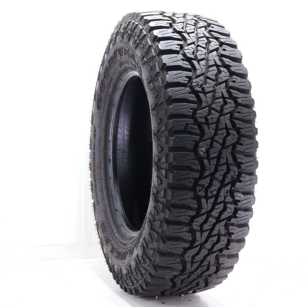 New LT 275/70R18 Goodyear Wrangler Ultra Terrain AT 125/122Q E - 18/32 - Image 1
