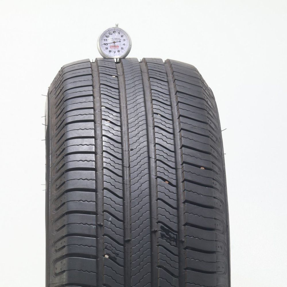 Set of (2) Used 255/65R18 Michelin Defender 2 111H - 9-10/32 - Image 5