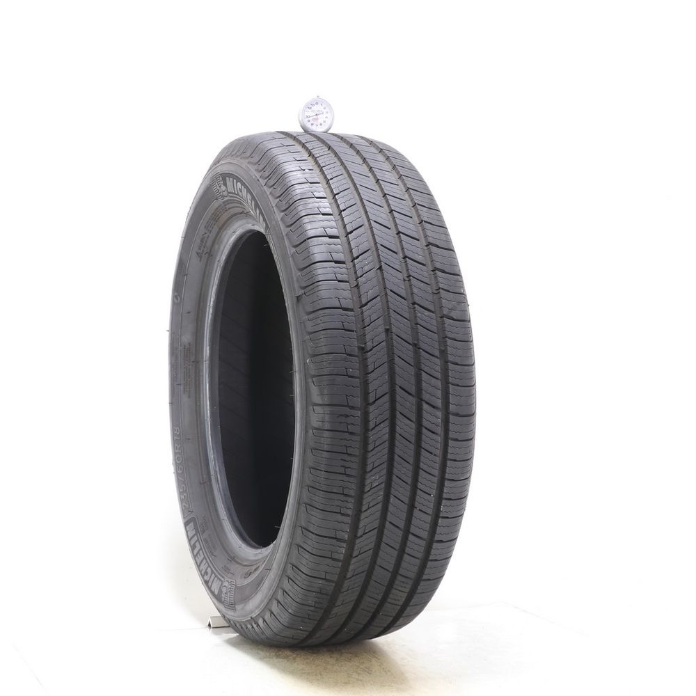 Set of (4) Used 235/60R18 Michelin Defender T+H 103H - 9-9.5/32 | Utires