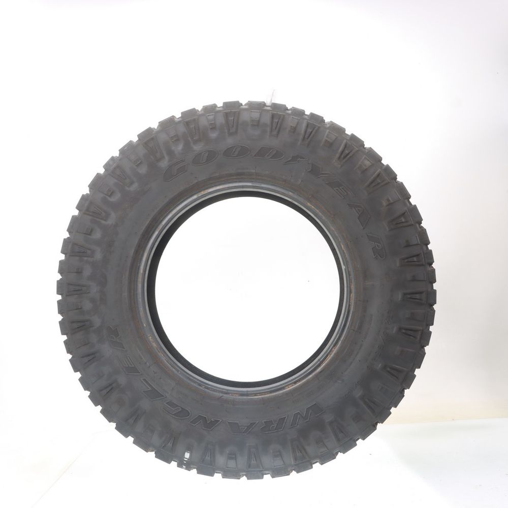Used LT 215/85R16 Goodyear Wrangler Duratrac 115/112Q E - 11/32 - Image 3