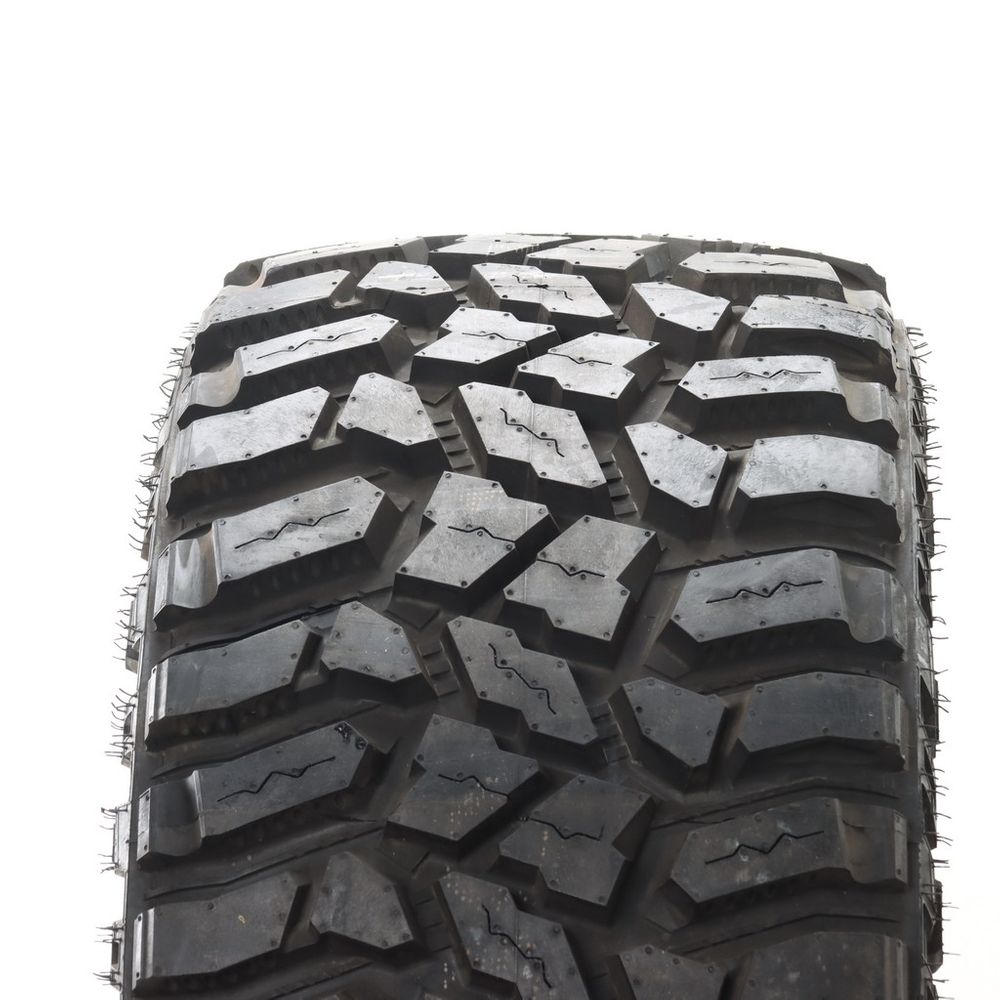 New LT 305/55R20 Cooper Discoverer STT Pro 125/122Q F - Image 2