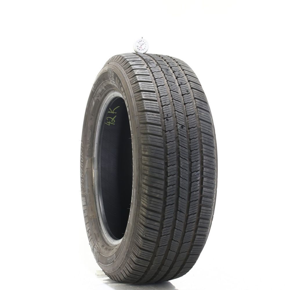 Set of (2) Used 255/60R19 Michelin Defender LTX M/S 109H - 8-8.5/32 - Image 4