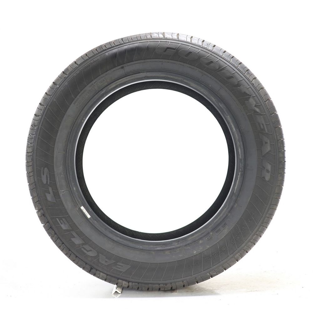 Driven Once 235/65R18 Goodyear Eagle LS 104T - 11/32 - Image 3