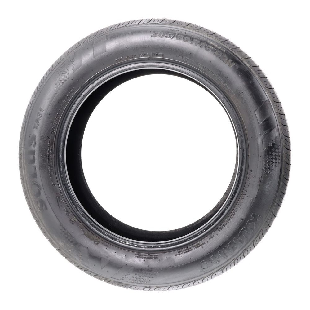 Set of (2) Used 205/60R16 Kumho Solus TA31 92H - 7.5-8.5/32 - Image 6