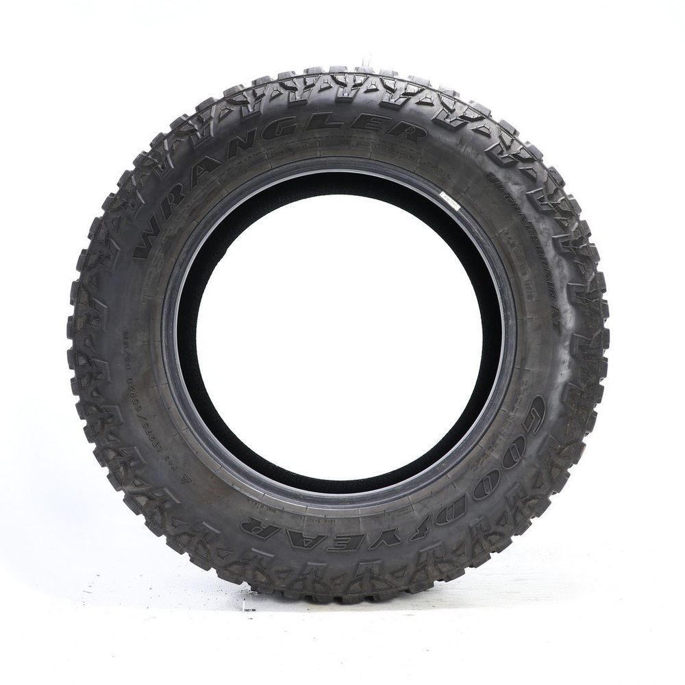 Used LT 275/65R20 Goodyear Wrangler Ultra Terrain AT 126/123Q - 13/32 - Image 3