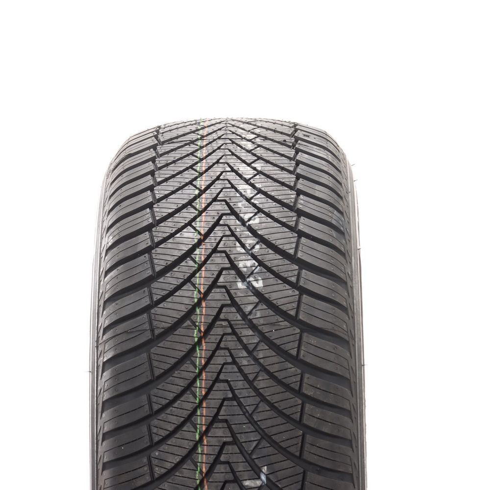 Set of (4) New 235/60R18 Kumho Solus 4S HA32 SUV 107V - Image 2