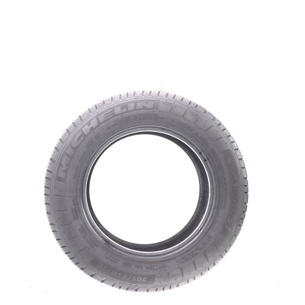 Set of (2) Used 205/65R15C Michelin Agilis 51 102/100T - 8-8.5/32 - Image 6