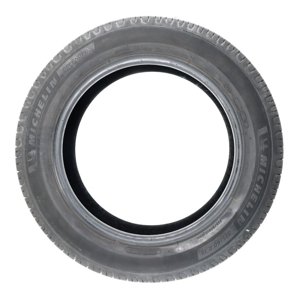 Set of (4) Used 225/60R18 Michelin Defender 2 100H - 7.5-9/32 - Image 3