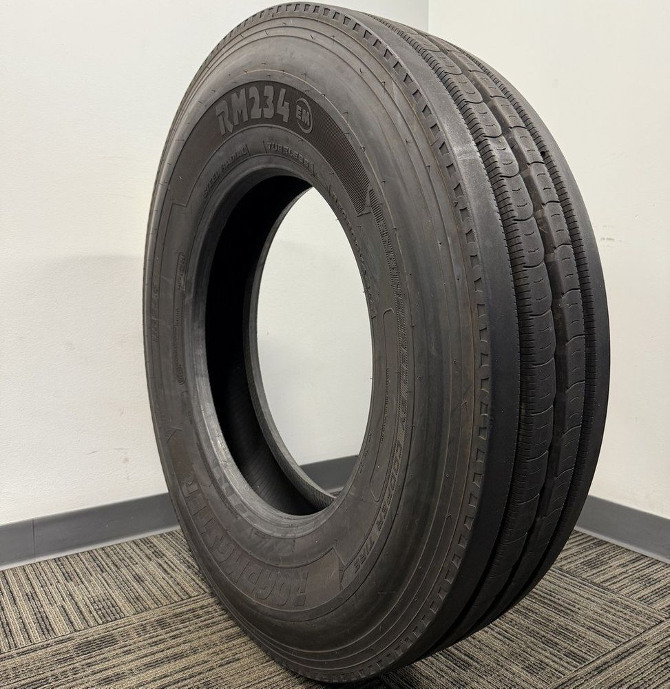 Used 11R24.5 Roadmaster RM234 EM 149/146L - 21/32 - Image 1
