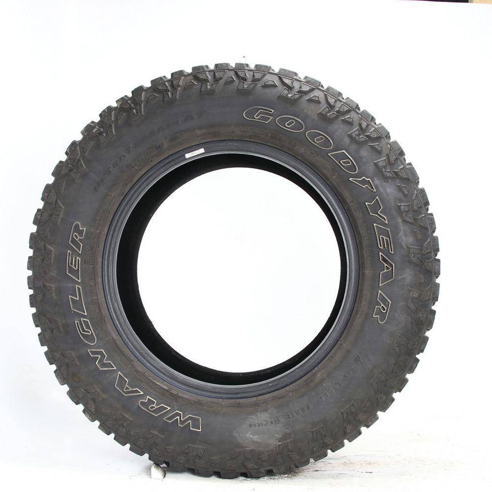 Used LT 285/65R18 Goodyear Wrangler Ultra Terrain AT 125/122Q - 7.5/32 - Image 3