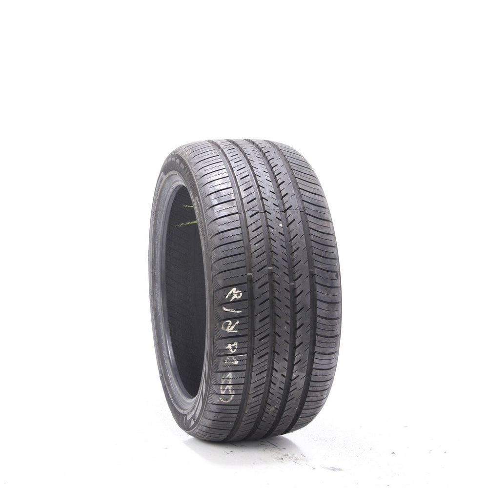 Set of (4) New 255/40R18 Atlas Force UHP 99Y - 10/32 - Image 1