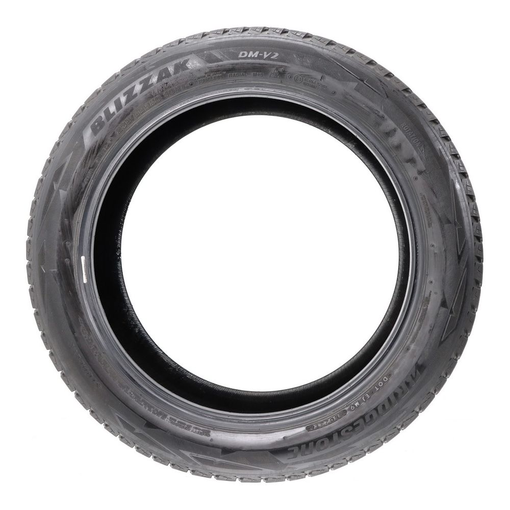 Set of (2) Used 235/55R20 Bridgestone Blizzak DM-V2 102T - 9-10/32 - Image 3