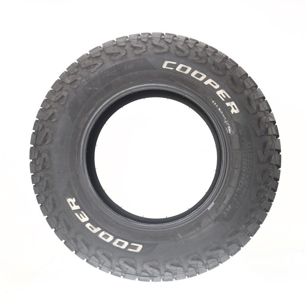 Used LT 275/70R18 Cooper Discoverer Stronghold AT 125/122S E - 14.5/32 - Image 3