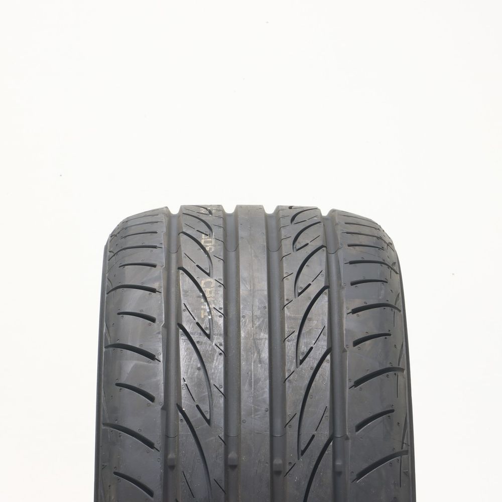 New 255/40R17 Yokohama Advan Fleva V701 94W - Image 2
