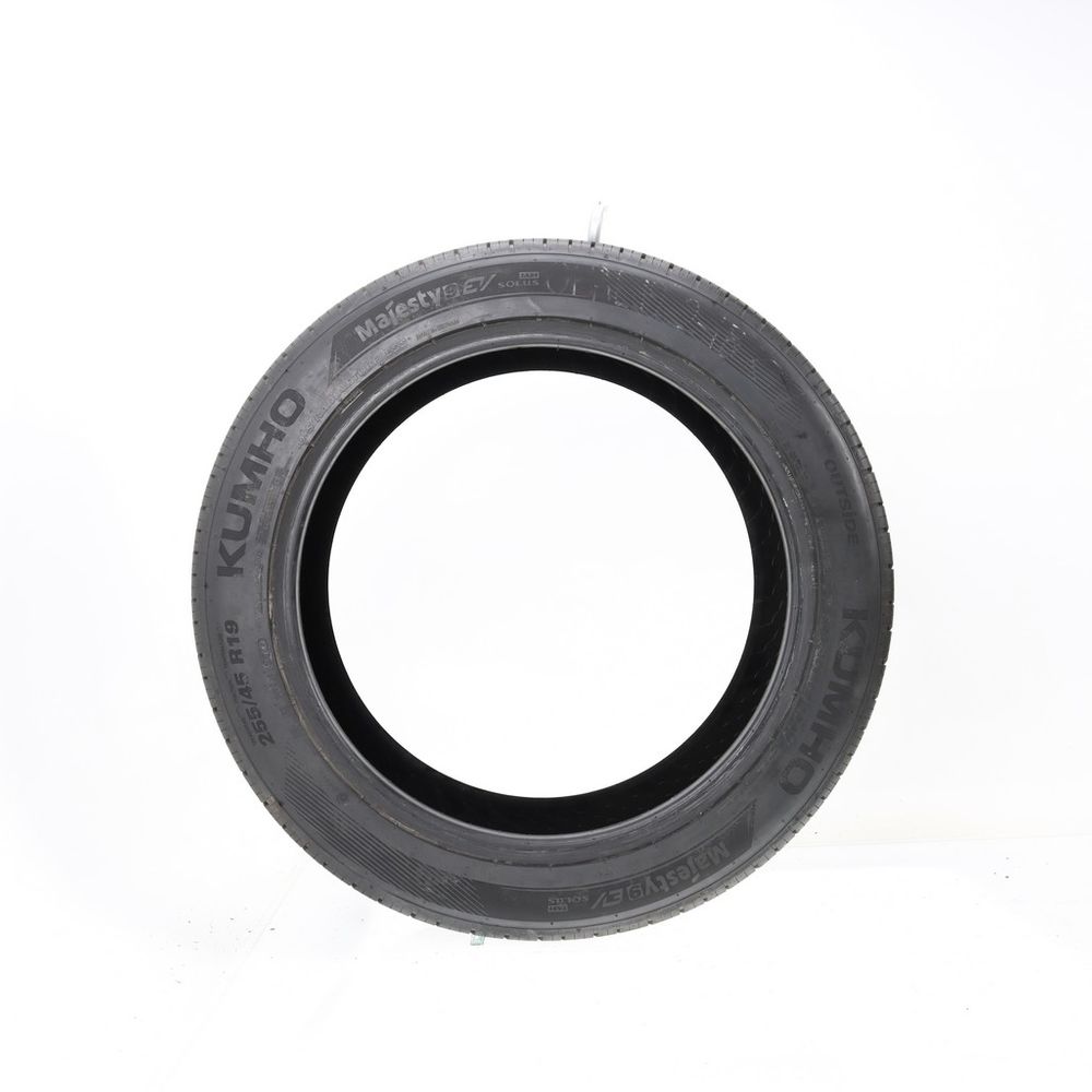 Used 255/45R19 Kumho Majesty 9 Solus TA91 EV 104V - 8.5/32 - Image 3