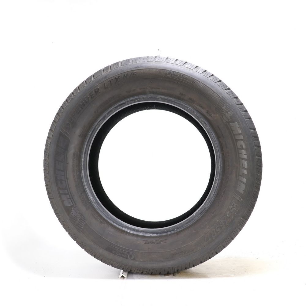 Set of (2) Used 255/65R17 Michelin Defender LTX M/S 110T - 5-6.5/32 - Image 3