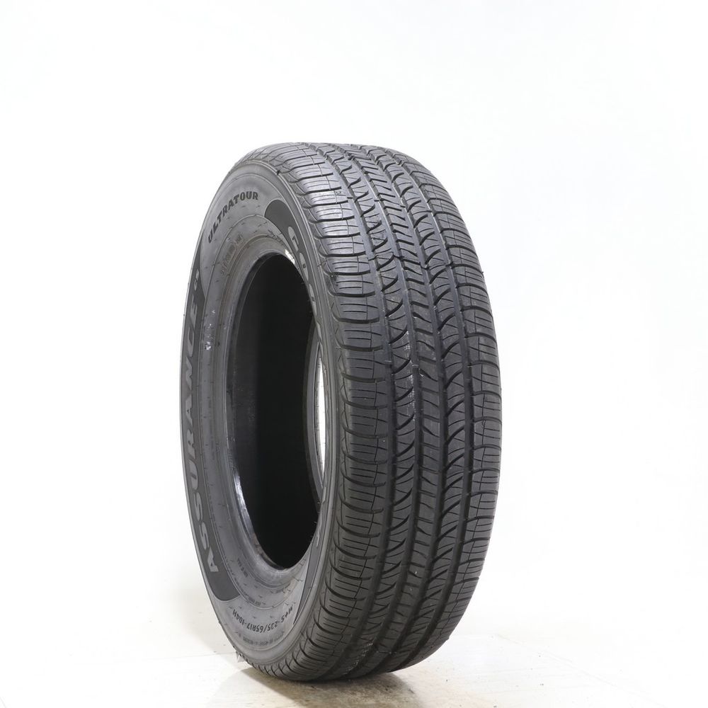 Driven Once 235/65R17 Goodyear Assurance CS Ultratour 104H - 8.5/32 - Image 1