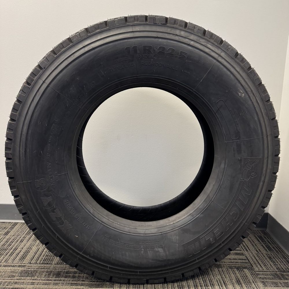New 11R22.5 Michelin XZY 3 148/145K - Image 3
