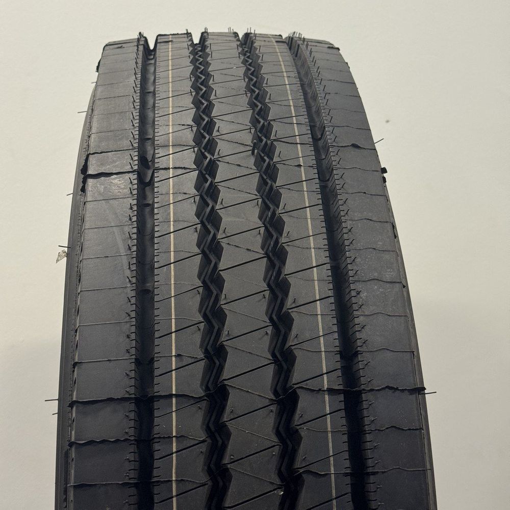 New 255/70R22.5 Michelin Pilot XZE Regroovable 1N/A - Image 2