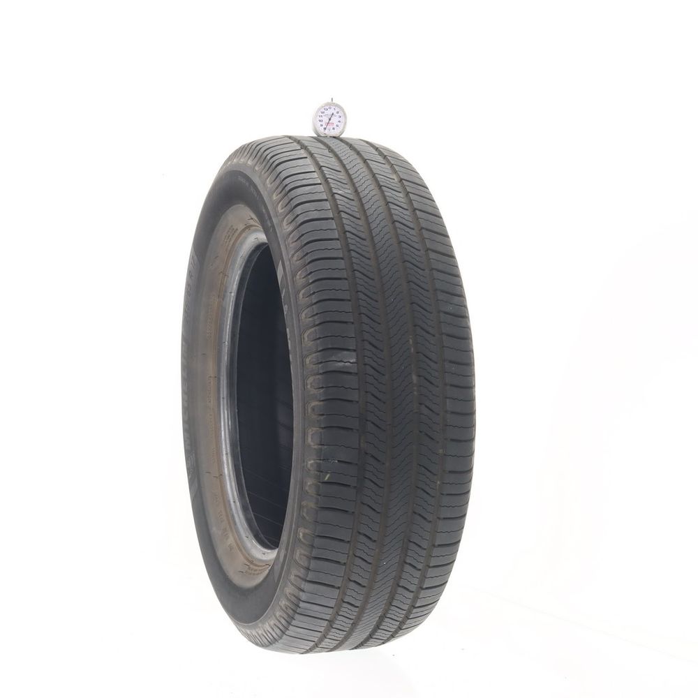 Set of (2) Used 235/65R17 Michelin Defender 2 104H - 7-8/32 - Image 4